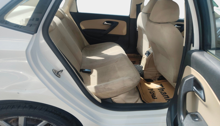 2018 Volkswagen Ameo HIGHLINE PLUS 1.0L 16 ALLOY, Petrol, Manual, 68,431 km, interior