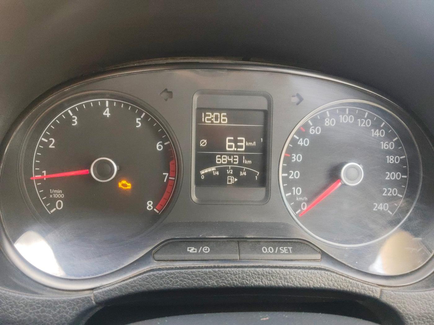 2018 Volkswagen Ameo HIGHLINE PLUS 1.0L 16 ALLOY, Petrol, Manual, 68,431 km, interior