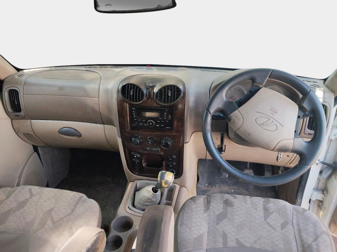 2012 Mahindra Scorpio VLX 2WD AIRBAG, Diesel, Manual, 2,09,745 km, interior