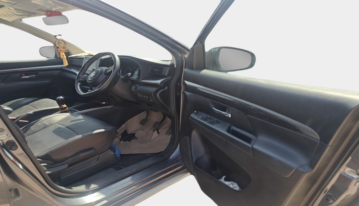 2022 Maruti XL6 ALPHA PLUS MT, Petrol, Manual, 25,494 km, interior