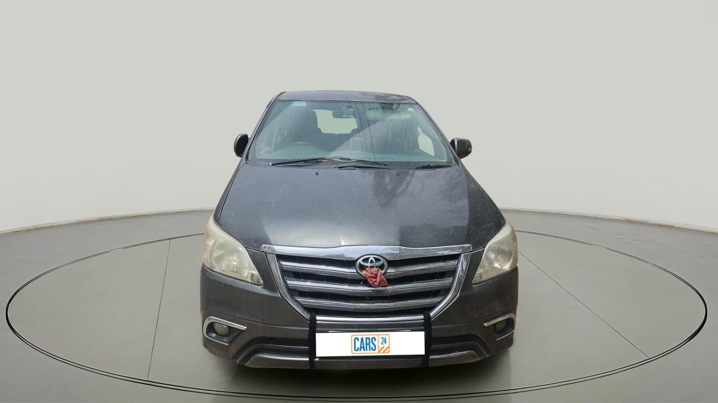 2014 Toyota Innova 2.5 ZX 7 STR, Diesel, Manual, 2,67,468 km, exterior