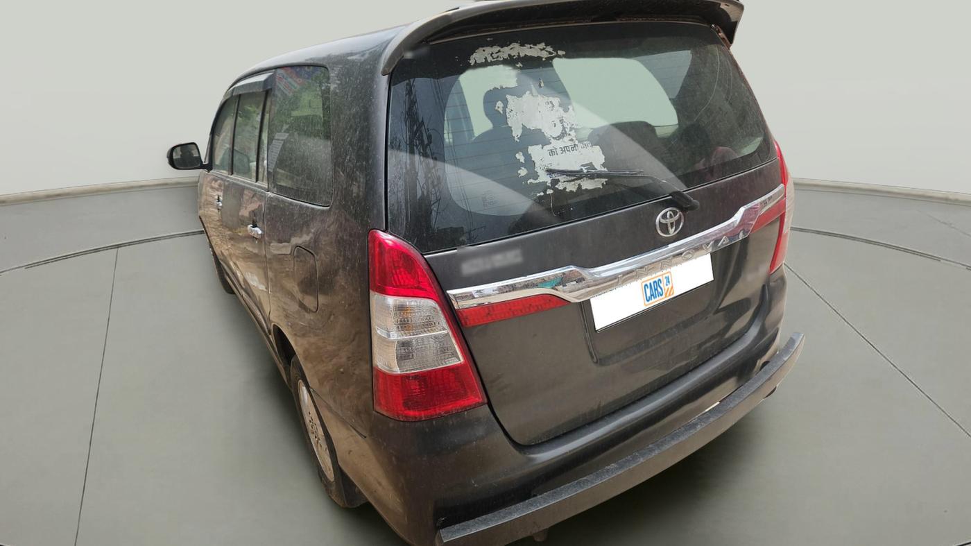 2014 Toyota Innova 2.5 ZX 7 STR, Diesel, Manual, 2,67,468 km, exterior