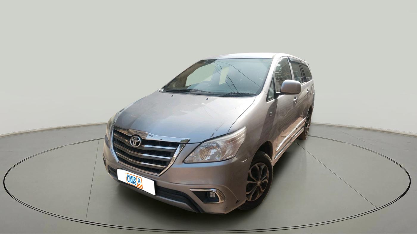 2016 Toyota Innova 2.5 GX 7 STR, Diesel, Manual, 2,15,593 km, exterior