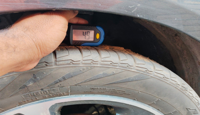 2020 Tata ALTROZ XZ PETROL, Petrol, Manual, 61,052 km, tyre