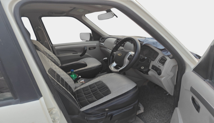 2016 Mahindra Scorpio S10, Diesel, Manual, 60,985 km, interior