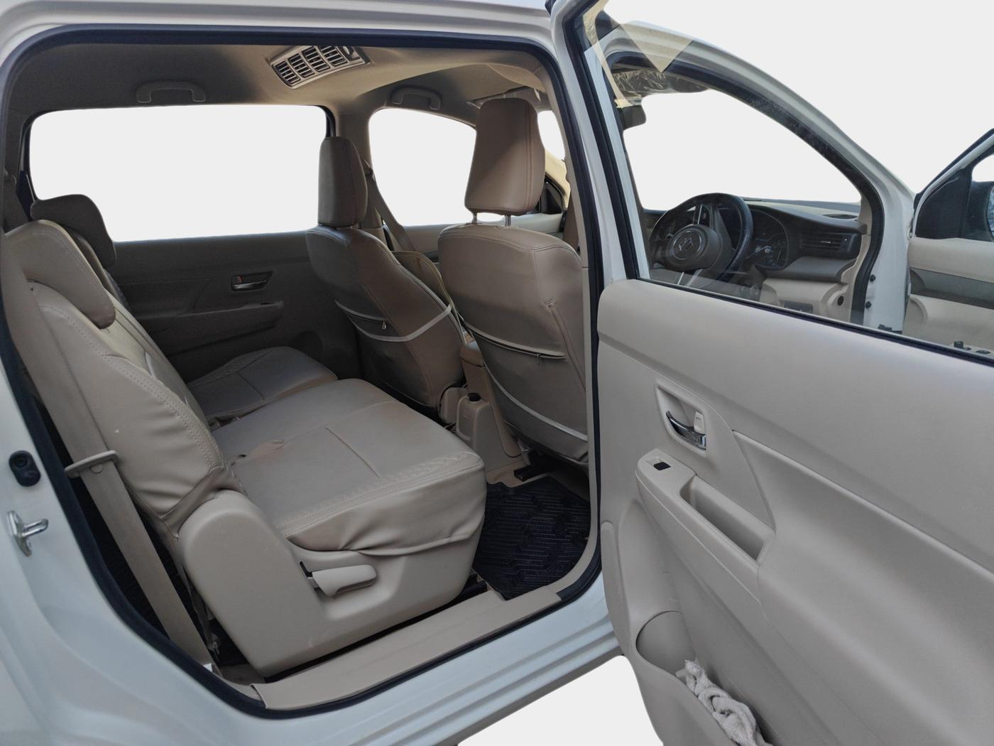 2024 Maruti Ertiga VXi (O), Petrol, Manual, 28,417 km, interior