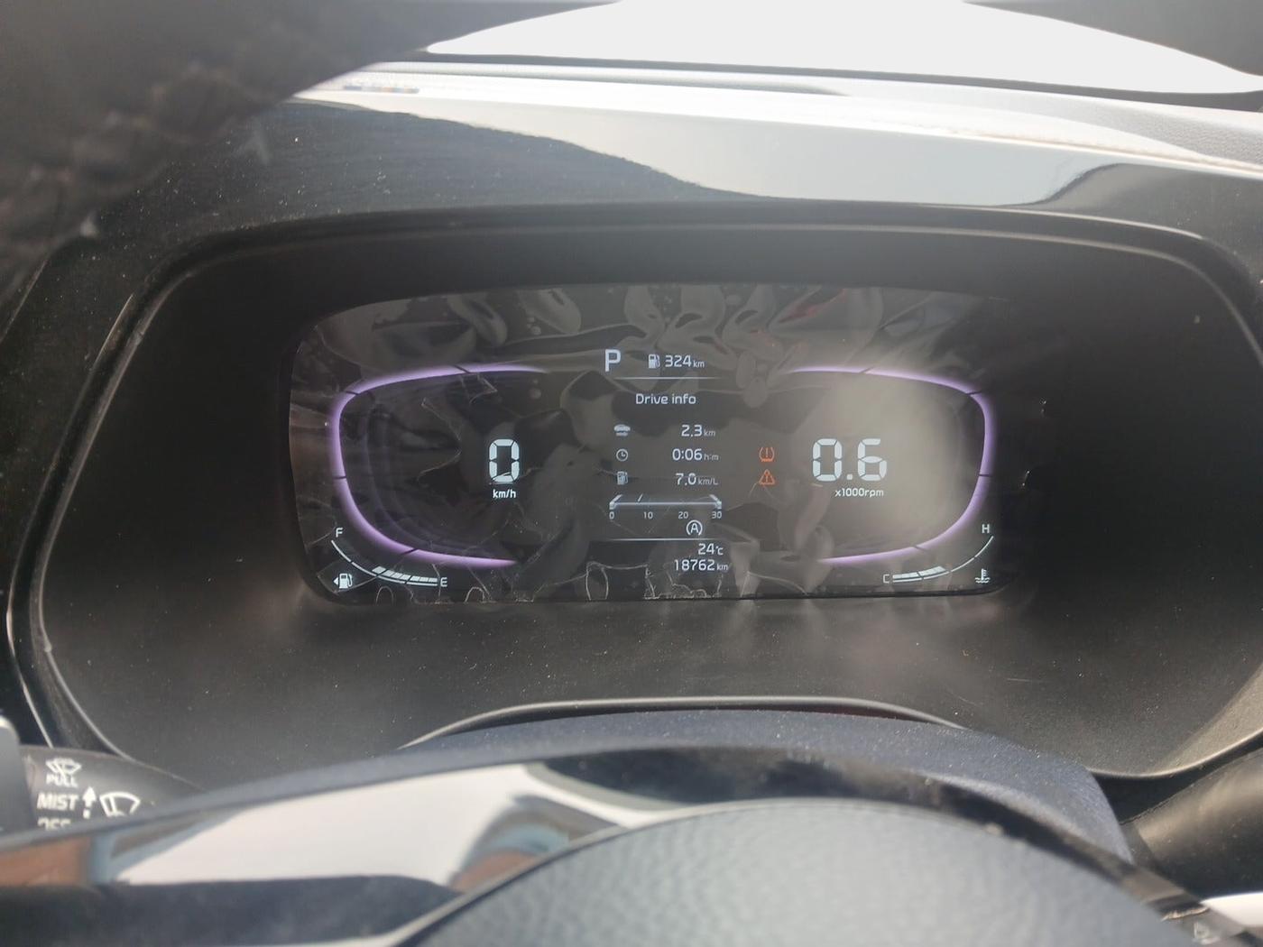 2023 KIA CARENS LUXURY PLUS 1.5 TURBO PETROL DCT 7 STR, Petrol, Automatic, 18,762 km, interior