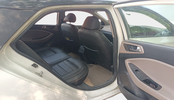 2015 Hyundai Elite i20 ASTA 1.4 CRDI (O), Diesel, Manual, 1,06,471 km, interior