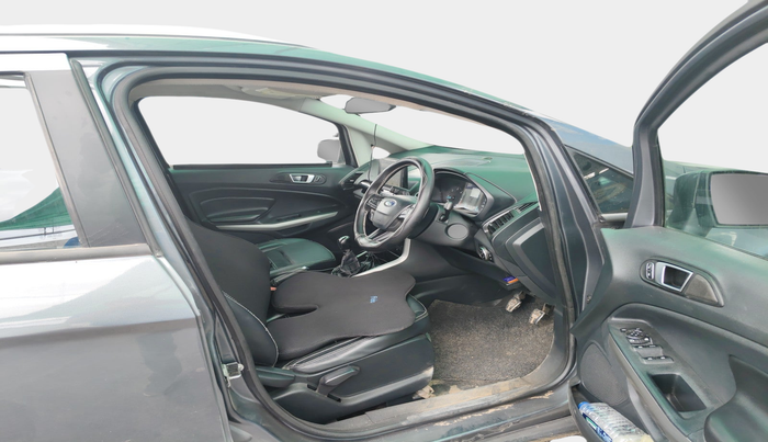 2018 Ford Ecosport TITANIUM + 1.5L DIESEL, Diesel, Manual, 1,73,436 km, interior