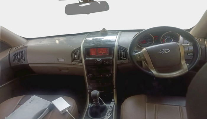 2013 Mahindra XUV500 W8, Diesel, Manual, 1,21,051 km, interior