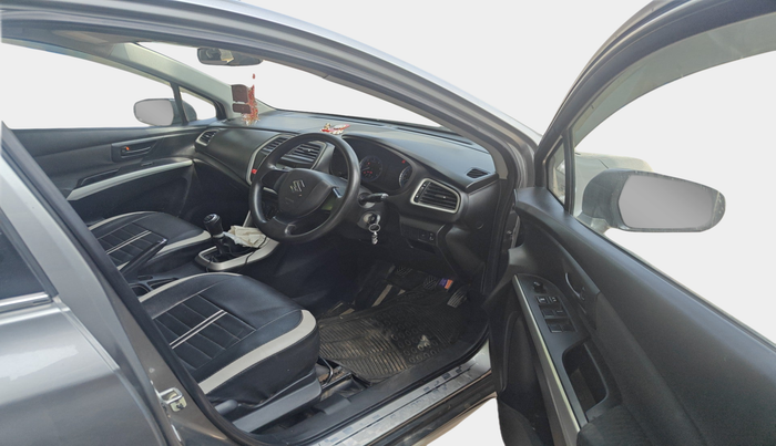 2017 Maruti S Cross SIGMA 1.3, Diesel, Manual, 1,27,755 km, interior