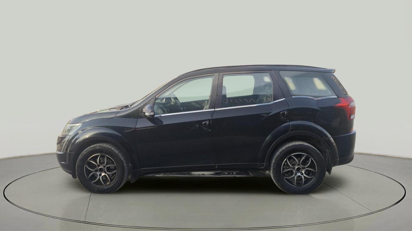 2021 Mahindra XUV500 W7, Diesel, Manual, 1,07,367 km, exterior