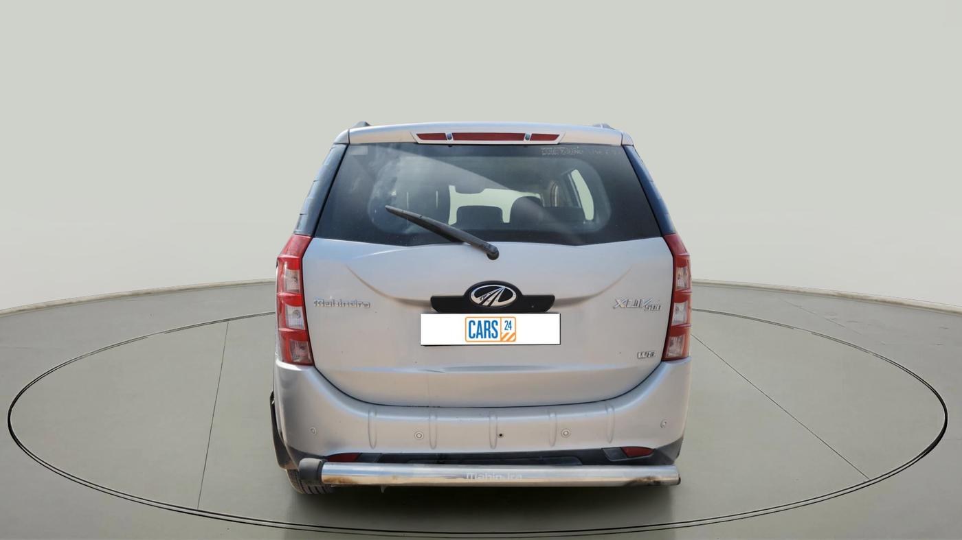 2015 Mahindra XUV500 W8, Diesel, Manual, 1,07,885 km, exterior