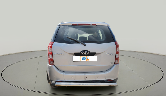 2015 Mahindra XUV500 W8, Diesel, Manual, 1,07,885 km, exterior
