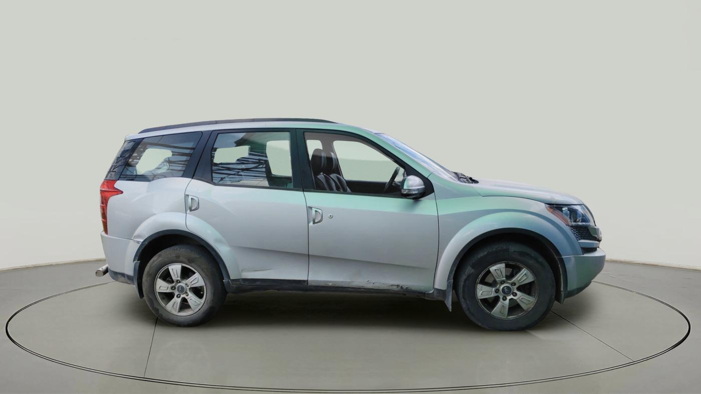 2015 Mahindra XUV500 W8, Diesel, Manual, 1,07,885 km, exterior