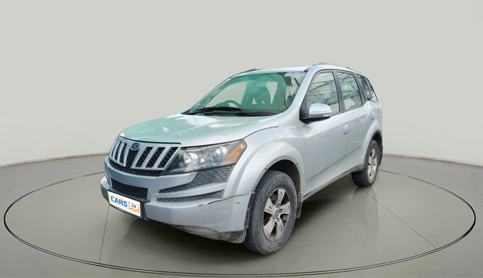 2015 Mahindra XUV500 W8, Diesel, Manual, 1,07,885 km, exterior