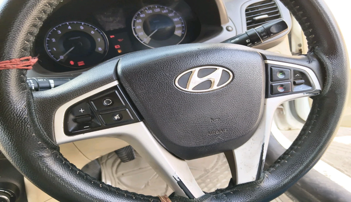 2011 Hyundai Verna FLUIDIC 1.6 VTVT SX, Petrol, Manual, 76,381 km, interior