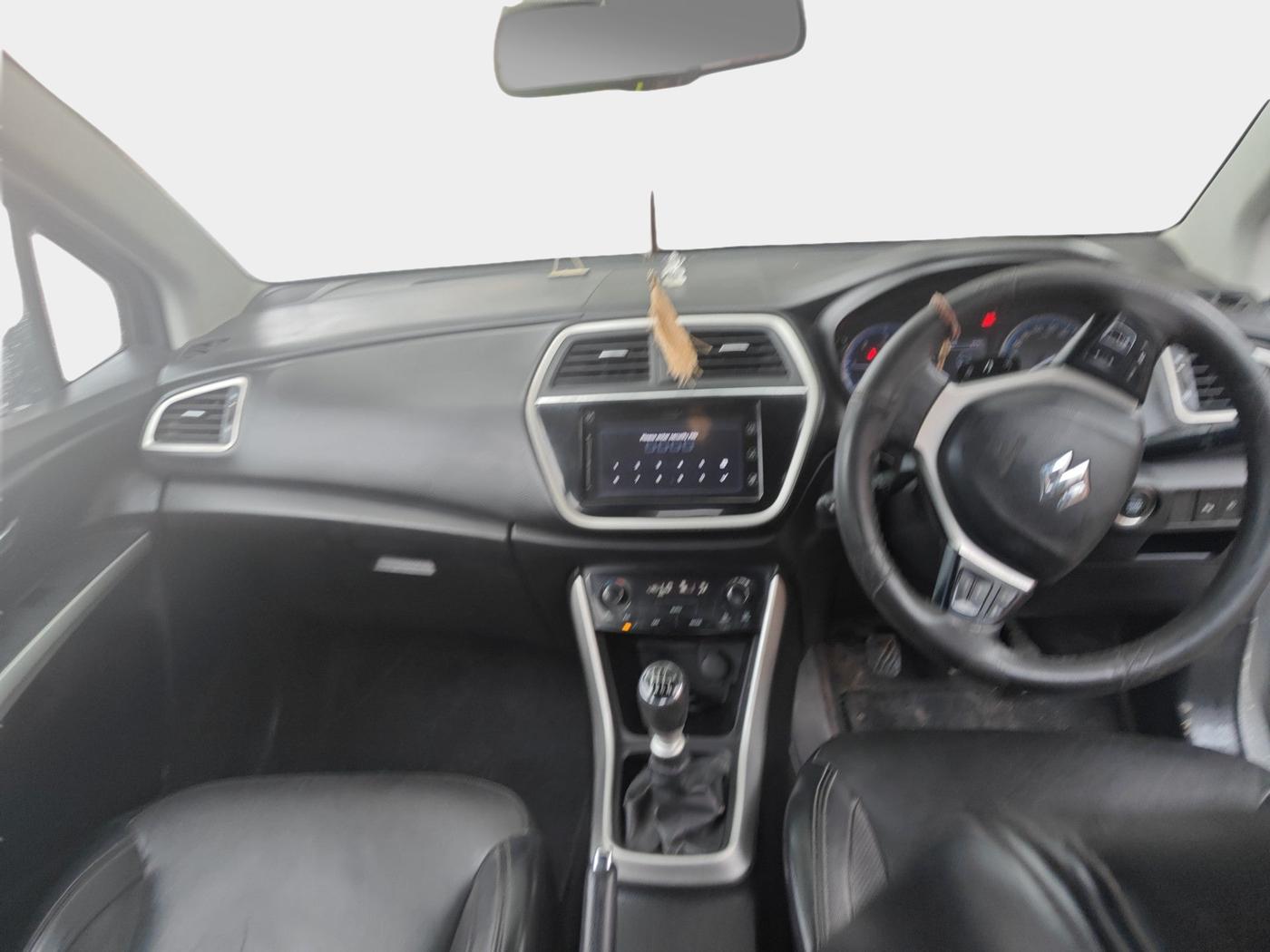 2016 Maruti S Cross ALPHA 1.6, Diesel, Manual, 97,566 km, interior