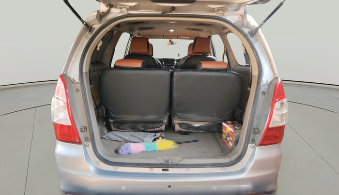 2015 Toyota Innova 2.5 GX 7 STR, Diesel, Manual, 1,31,297 km, exterior