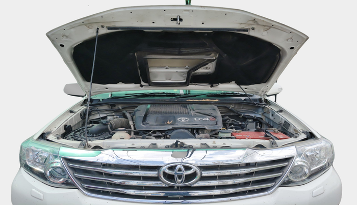 2014 Toyota Fortuner 3.0 4X2 AT, Diesel, Automatic, 2,41,088 km, exterior