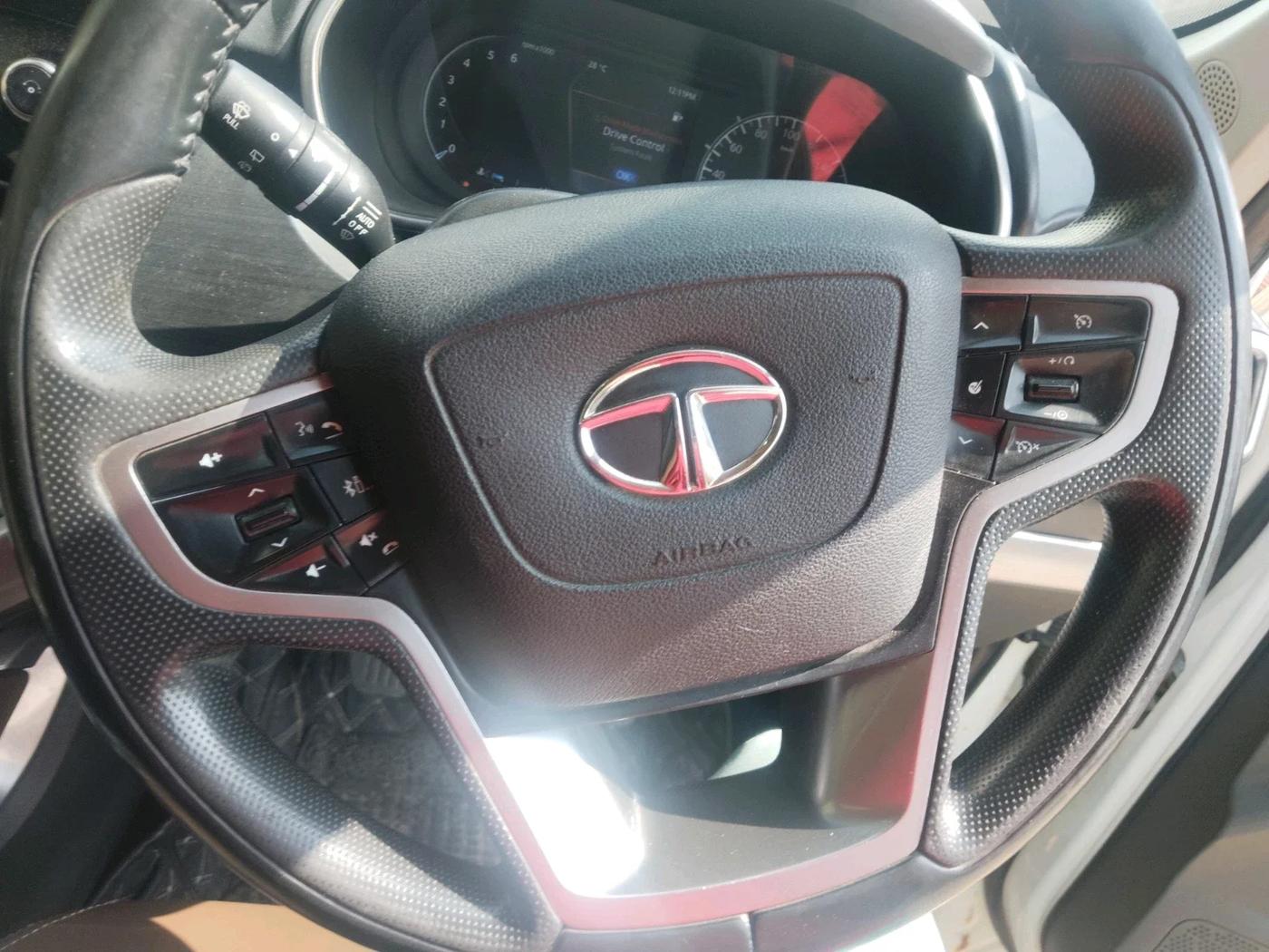 2019 Tata Harrier XZ 2.0L, Diesel, Manual, 1,25,000 km, interior