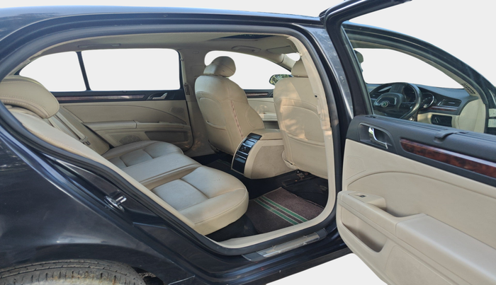 2012 Skoda Superb ELEGANCE 2.0 TDI CR AT, Diesel, Automatic, 1,20,021 km, interior