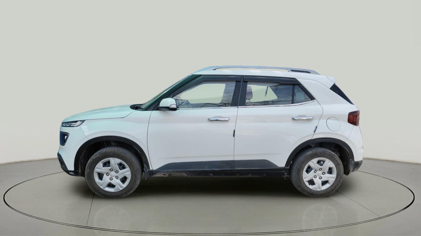 2022 Hyundai VENUE S+ 1.2, Petrol, Manual, 71,975 km, exterior