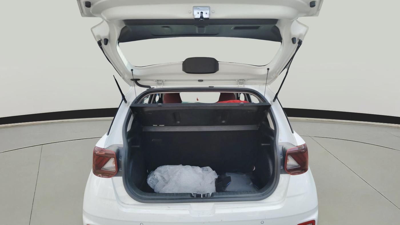 2022 Hyundai VENUE S+ 1.2, Petrol, Manual, 71,975 km, exterior