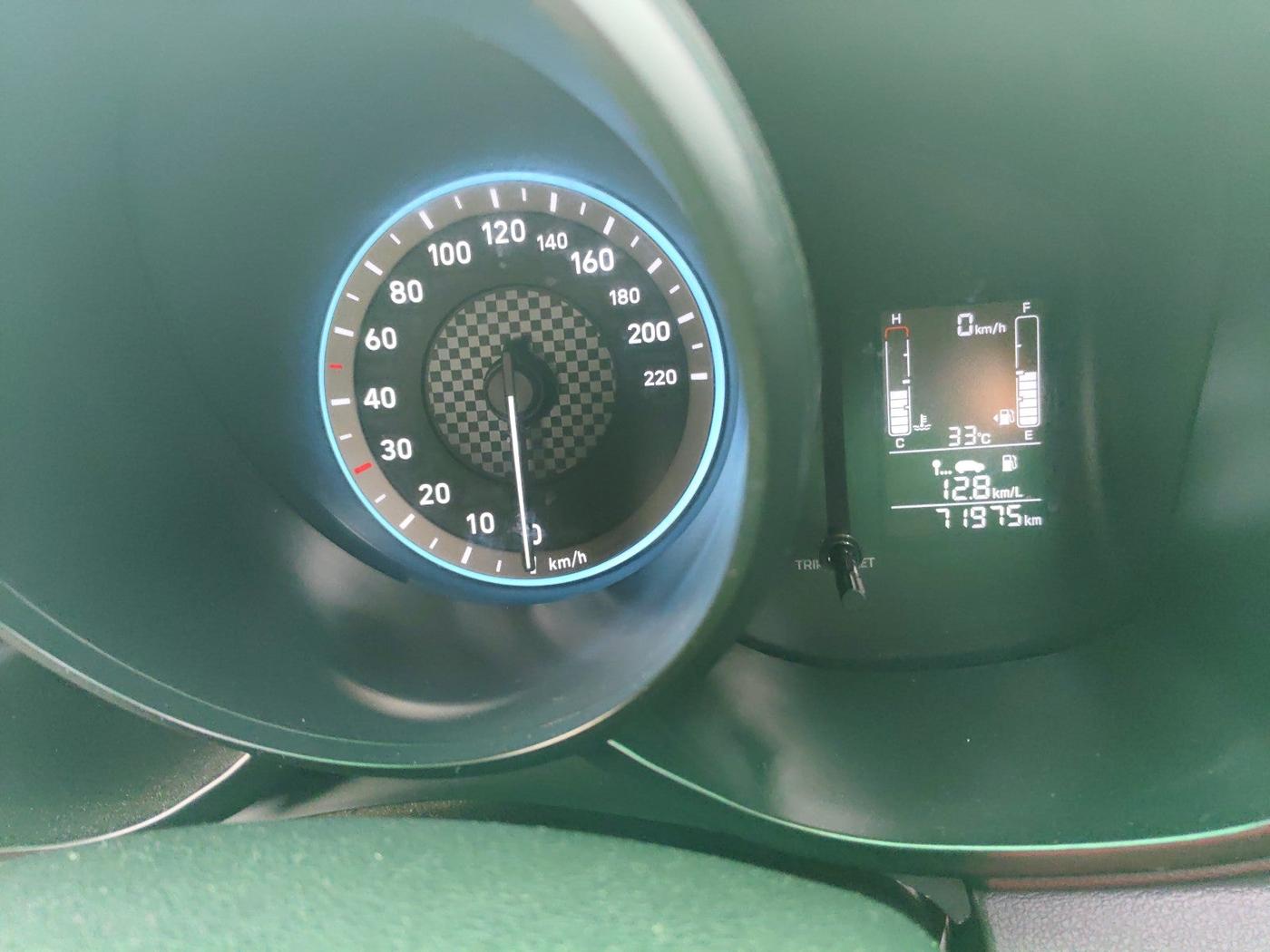 2022 Hyundai VENUE S+ 1.2, Petrol, Manual, 71,975 km, interior