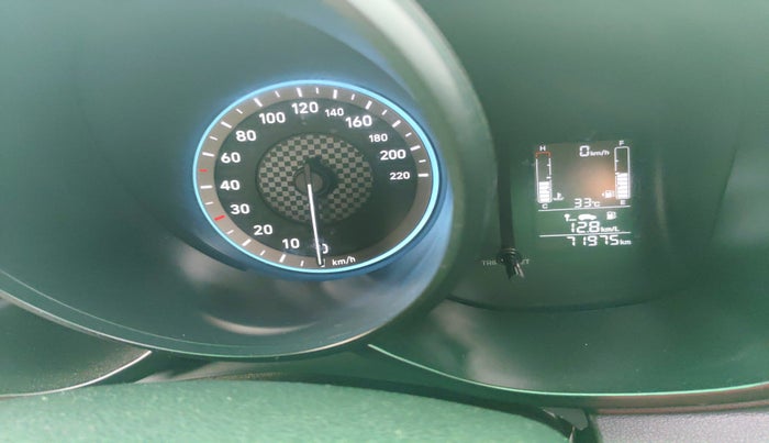 2022 Hyundai VENUE S+ 1.2, Petrol, Manual, 71,975 km, interior