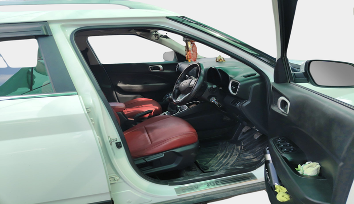 2022 Hyundai VENUE S+ 1.2, Petrol, Manual, 71,975 km, interior