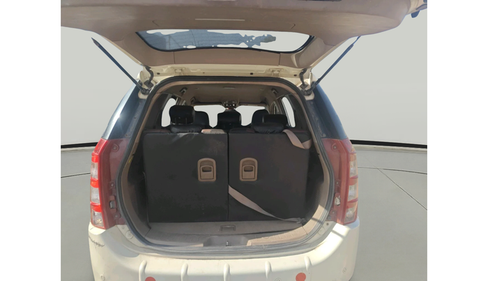 2012 Mahindra XUV500 W8, Diesel, Manual, 1,28,396 km, exterior