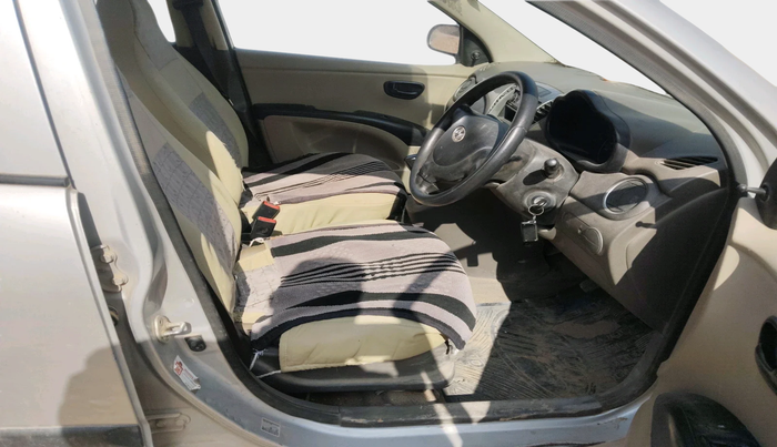 2015 Hyundai i10 MAGNA 1.1, Petrol, Manual, 1,48,537 km, interior