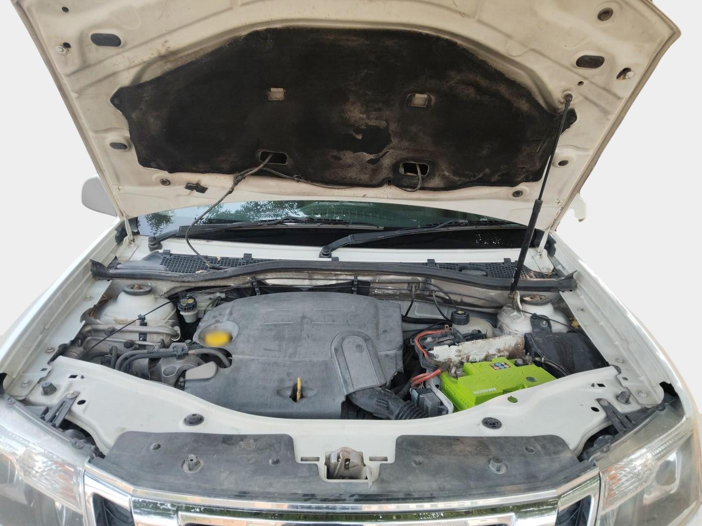 2015 Nissan Terrano XE (D), Diesel, Manual, 2,28,000 km, exterior