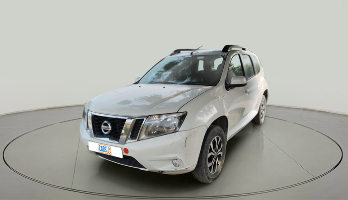 2015 Nissan Terrano XE (D), Diesel, Manual, 2,25,872 km, exterior
