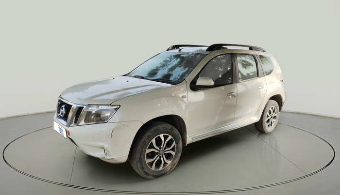 2015 Nissan Terrano XE (D), Diesel, Manual, 2,25,872 km, exterior