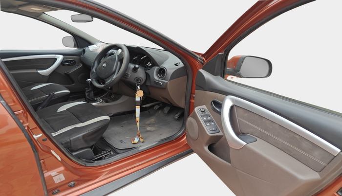 2016 Renault Duster 85 PS RXL DIESEL, Diesel, Manual, 1,16,614 km, interior