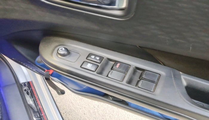 2025 Maruti Swift VXI 1.2L CNG, Petrol, Manual, 12,100 km, interior