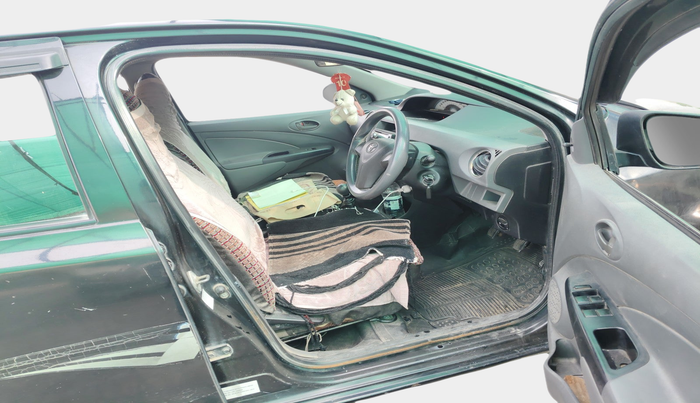 2012 Toyota Etios Liva GD, Diesel, Manual, 1,55,393 km, interior