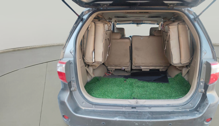 2010 Toyota Fortuner 3.0 4X4 MT, Diesel, Manual, 96,005 km, exterior