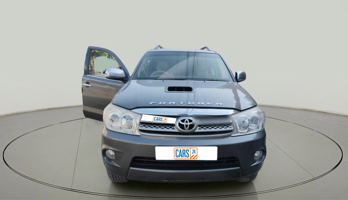 2010 Toyota Fortuner 3.0 4X4 MT, Diesel, Manual, 96,005 km, exterior