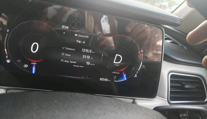 2022 Mahindra XUV700 AX 7 LUXURY D AWD AT 7 STR, Diesel, Automatic, 85,545 km, interior