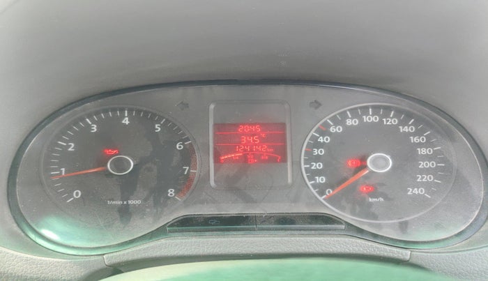 2011 Volkswagen Vento TRENDLINE 1.6, Petrol, Manual, 1,24,142 km, interior