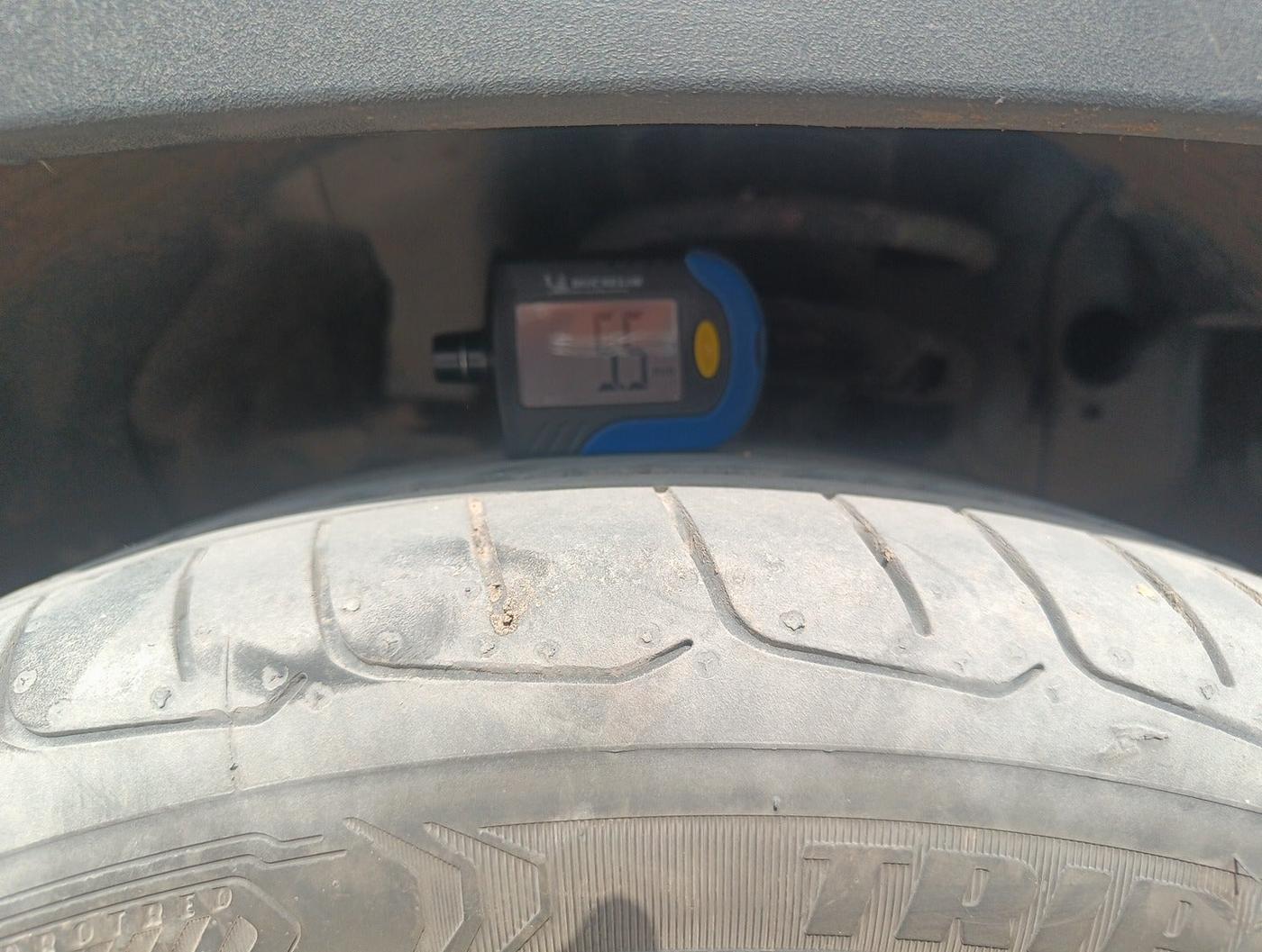 2023 Hyundai ALCAZAR 1.5 SIGNATURE (O) AT 6STR, Diesel, Automatic, 93,201 km, tyre