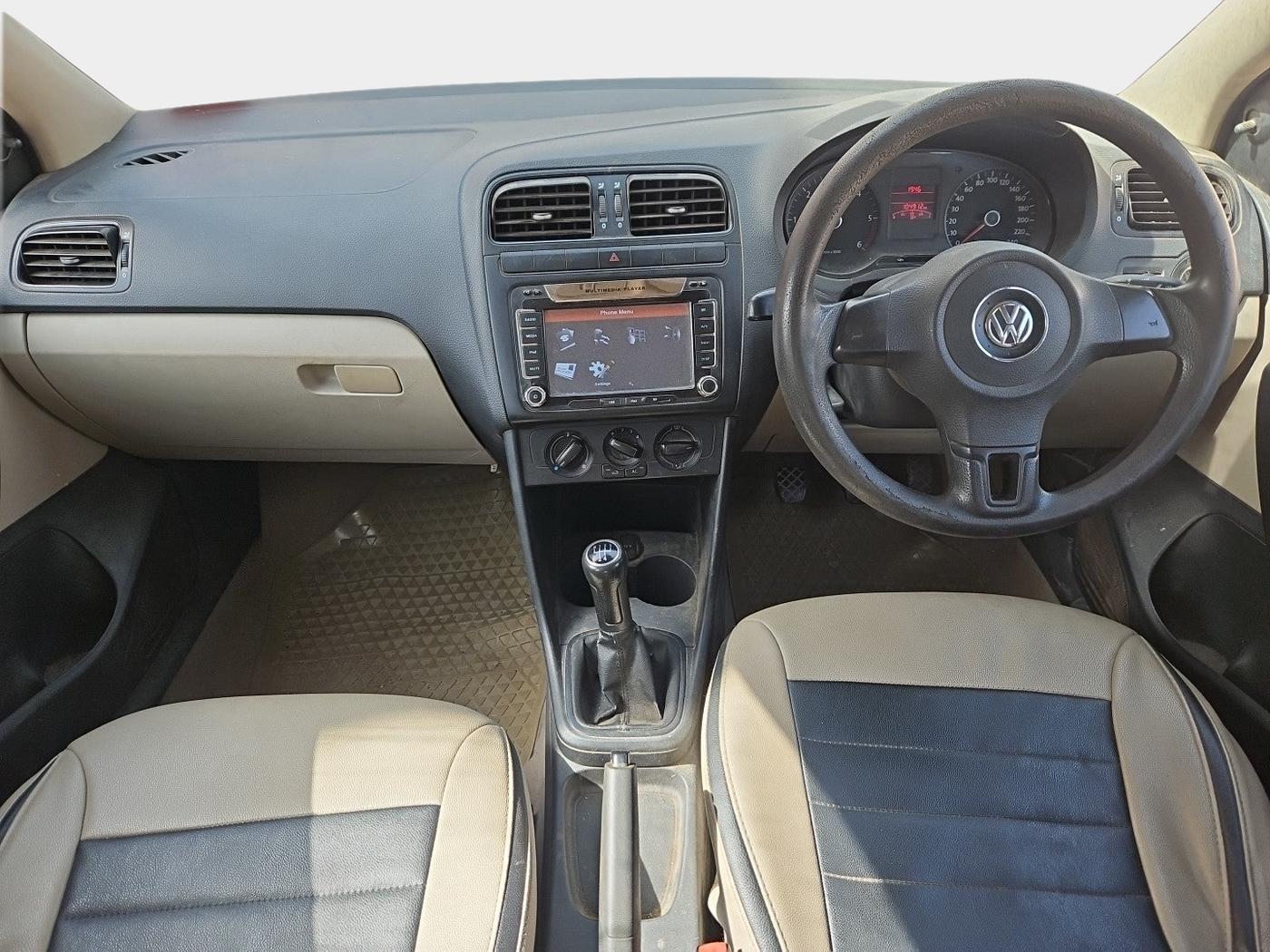 2011 Volkswagen Polo TRENDLINE 1.2L DIESEL, Diesel, Manual, 1,04,912 km, interior