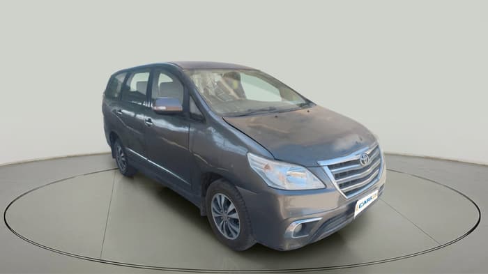 2015 Toyota Innova 2.5 ZX 7 STR, Diesel, Manual, 2,63,596 km, exterior