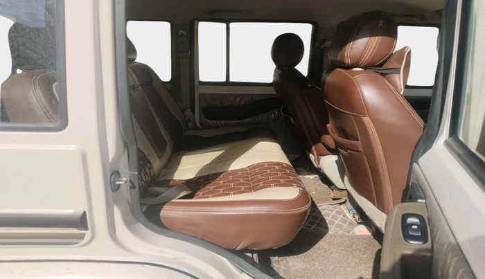 2023 Mahindra Bolero B6 (O), Diesel, Manual, 50,054 km, interior
