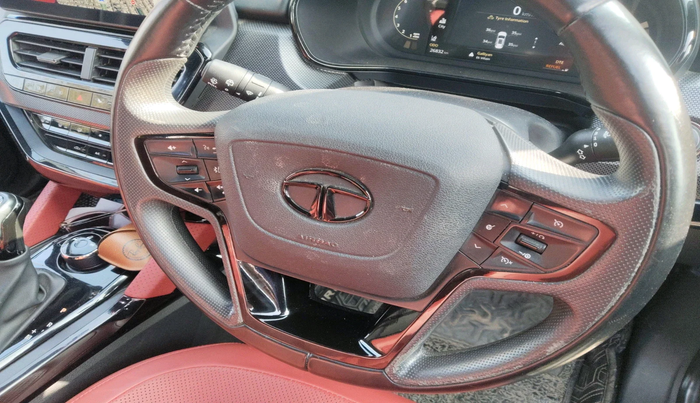 2023 Tata Safari XZA PLUS O RED DARK , Diesel, Automatic, 26,832 km, interior