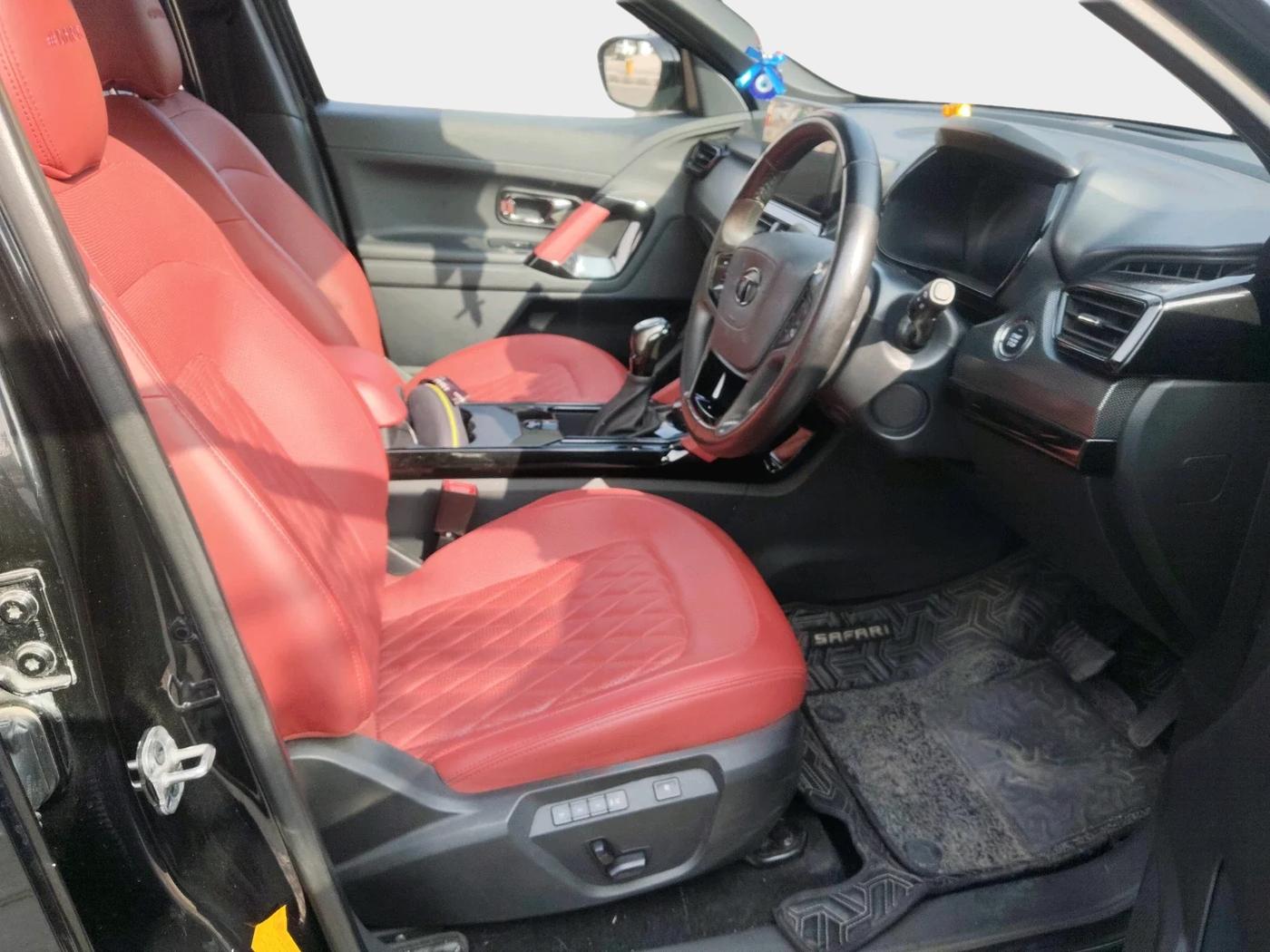 2023 Tata Safari XZA PLUS O RED DARK , Diesel, Automatic, 26,832 km, interior