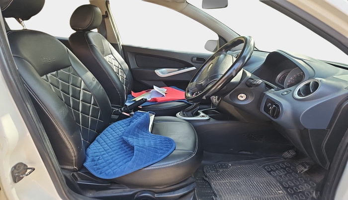 2014 Ford Figo TITANIUM 1.4 DIESEL, Diesel, Manual, 1,88,388 km, interior